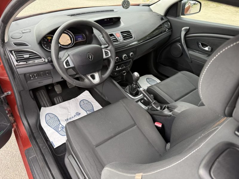 RENAULT MEGANE III 1.5 dCi 110 COLOR EDITION – CLIM – RÉGULATEUR – RÉVISÉE & GARANTIE 6 MOIS