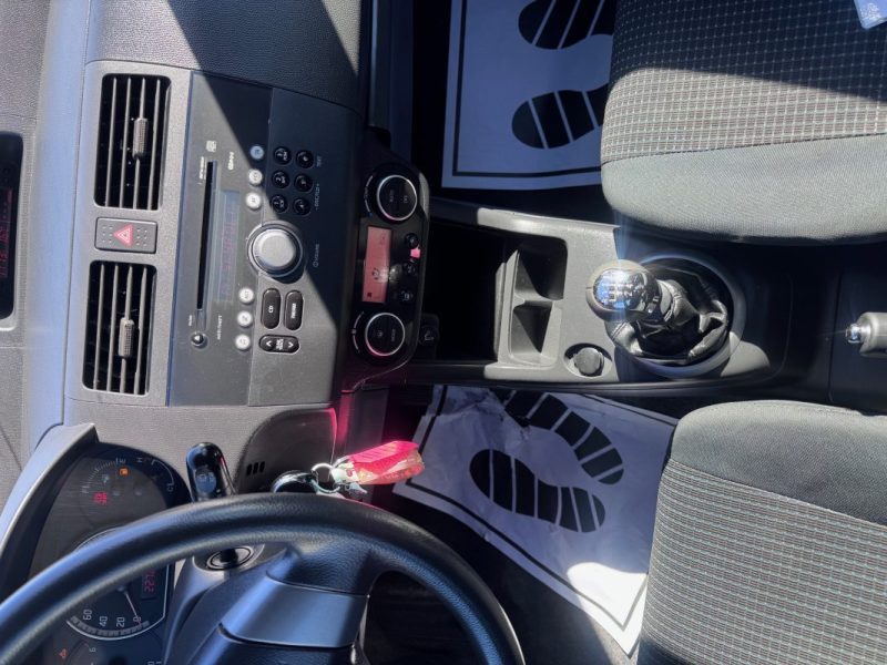 SUZUKI SWIFT  1.3 ddis 70cv distribution par chaine 