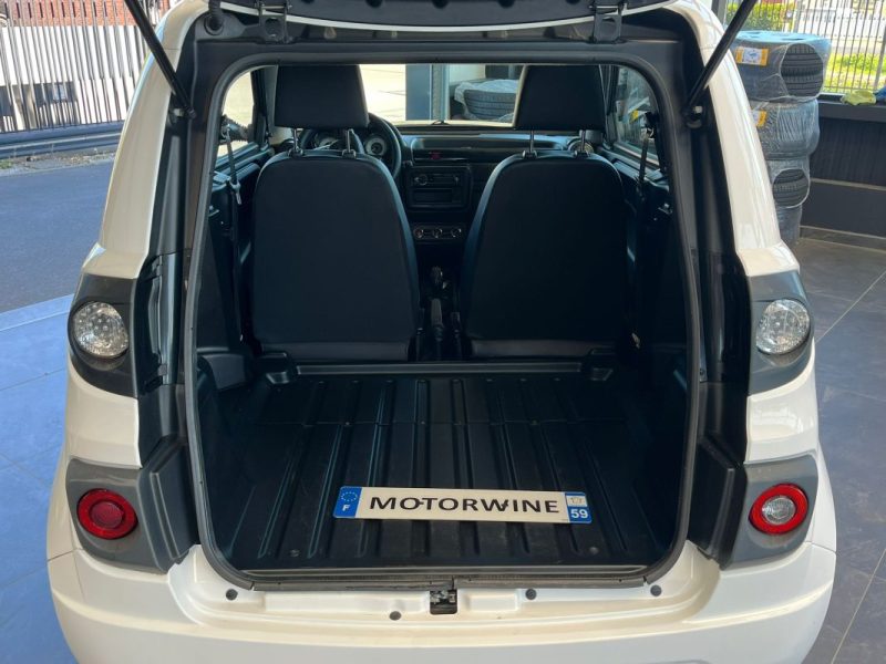 🚗 MICROCAR M.GO INITIAL 0.5l 8 Ch ⚙️ 🪑 Intérieur cuir ❄️ Climatisation 📻 Radio 🛡️ 