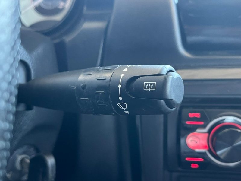 🚗 MICROCAR M.GO INITIAL 0.5l 8 Ch ⚙️ 🪑 Intérieur cuir ❄️ Climatisation 📻 Radio 🛡️ 