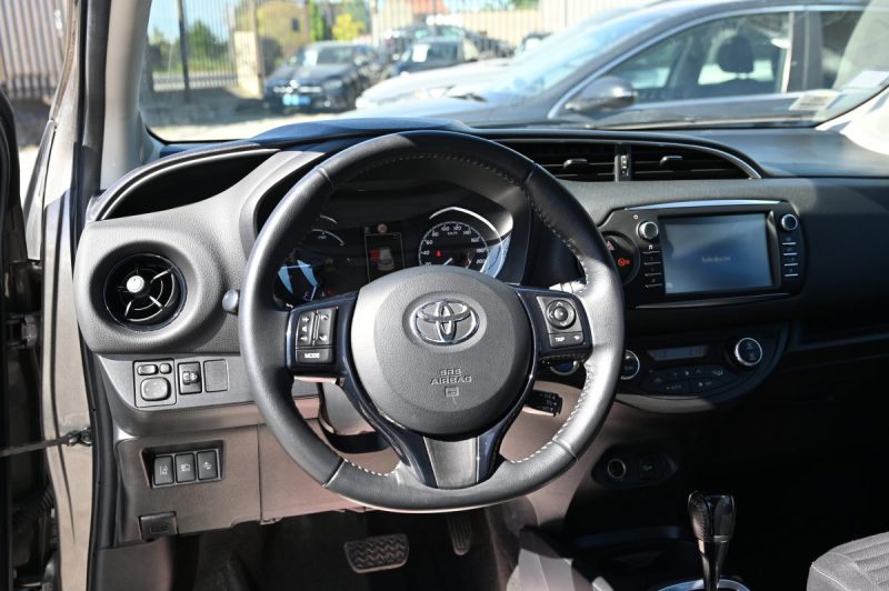 TOYOTA YARIS 100H Dynamic 03/2018