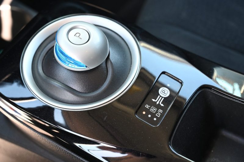 NISSAN LEAF I Ph2 109ch 24kWh Flex Acenta 09/2015