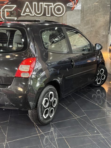 RENAULT TWINGO II 1.2 75 DYNAMIQUE 2009