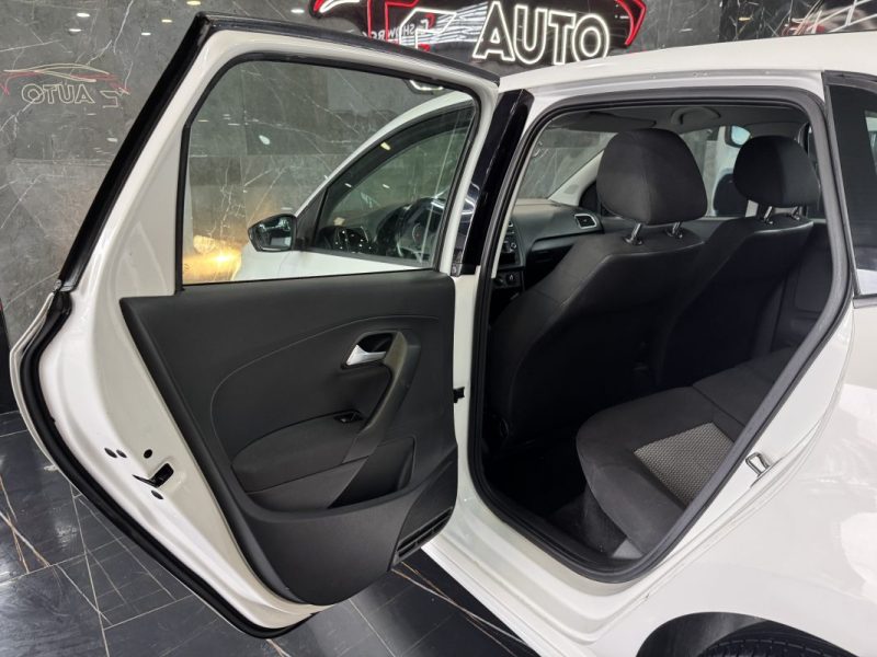 VOLKSWAGEN POLO Blue Motion  2014