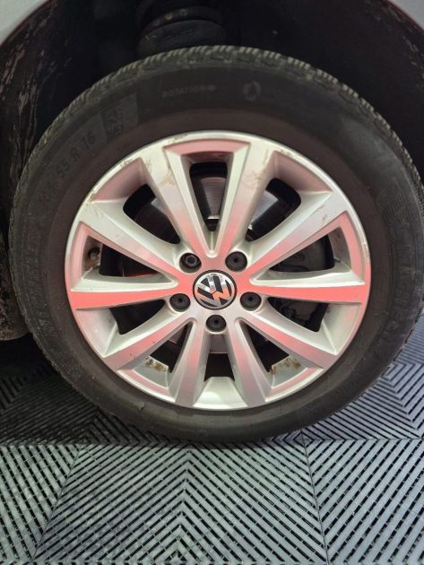 VOLKSWAGEN TOURAN 2.0 TDI 140 CARAT, TOIT OUVRANT, BVA DSG6, Attelage, ENTRETENUE EN CONCESSION