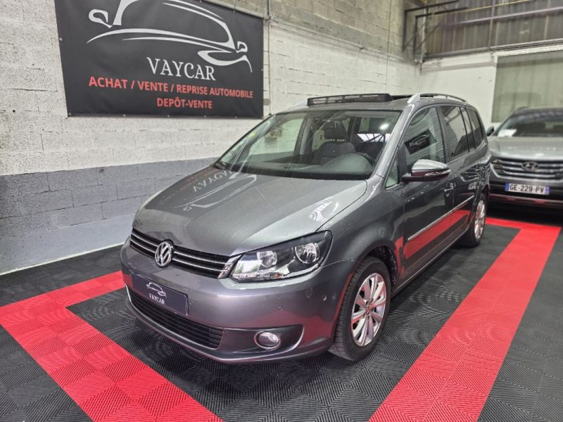 VOLKSWAGEN TOURAN 2.0 TDI 140 CARAT, TOIT OUVRANT, BVA DSG6, Attelage, ENTRETENUE EN CONCESSION