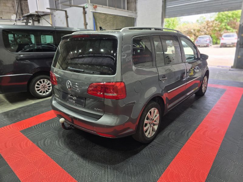 VOLKSWAGEN TOURAN 2.0 TDI 140 CARAT, TOIT OUVRANT, BVA DSG6, Attelage, ENTRETENUE EN CONCESSION