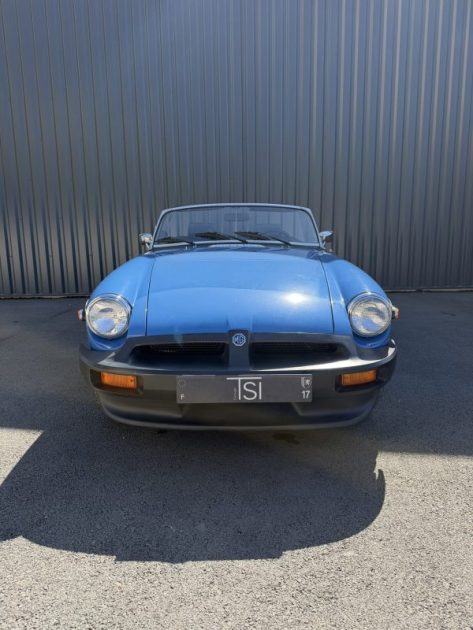 MG B Roadster 1977 – Compresseur – restaurée - Boîte 5 vitesses