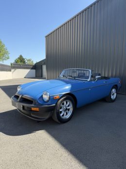 MG B Roadster 1977 – Compresseur – restaurée - Boîte 5 vitesses