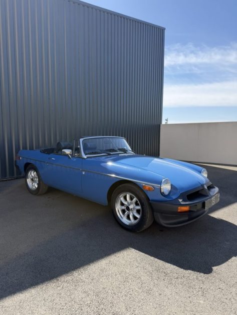 MG B Roadster 1977 – Compresseur – restaurée - Boîte 5 vitesses