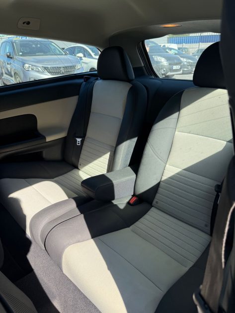 VOLVO C30 1l6 diesel KINETIC 2010