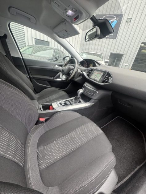 PEUGEOT 308 II 1.2 PURETECH 130CH S&S ALLURE EAT6 2017 GARANTIE 