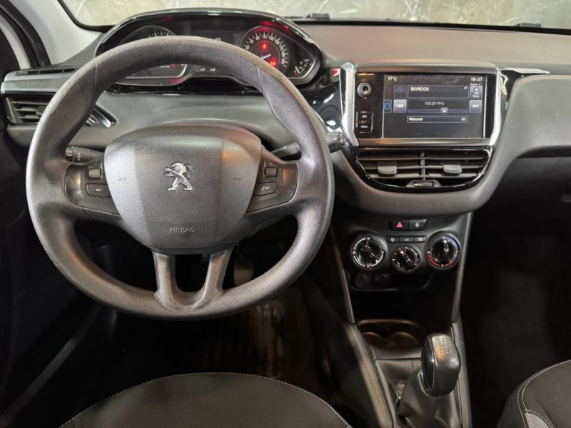 PEUGEOT 208 1.0 TURBO 2015