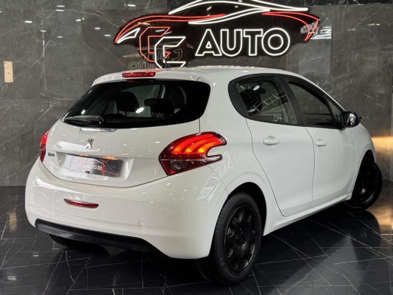 PEUGEOT 208 1.0 TURBO 2015