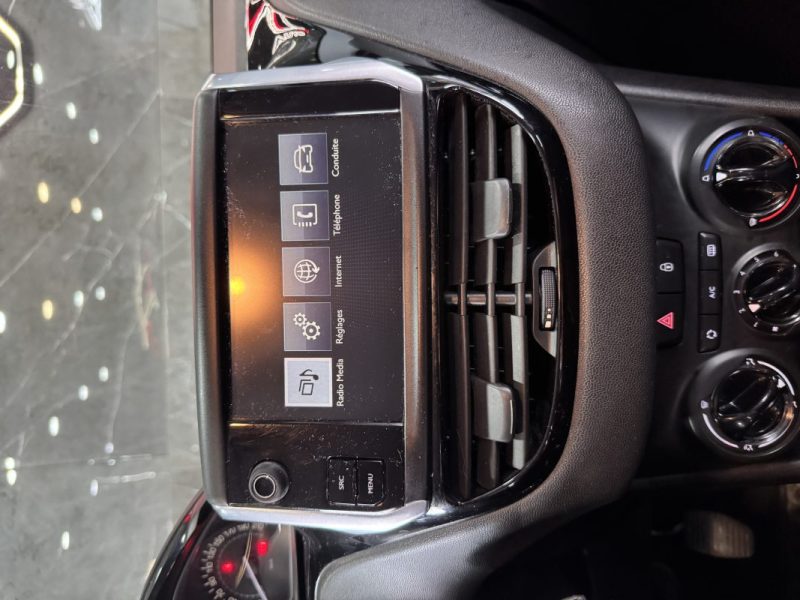 PEUGEOT 208 1.0 TURBO 2015