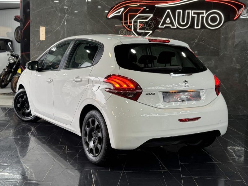 PEUGEOT 208 1.0 TURBO 2015
