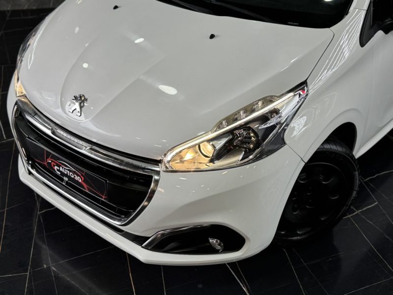 PEUGEOT 208 1.0 TURBO 2015