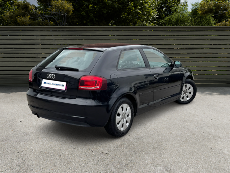 AUDI A3 1.6 TDI 105Ch PACK SPORT CLIM/XENON 1er MAIN 