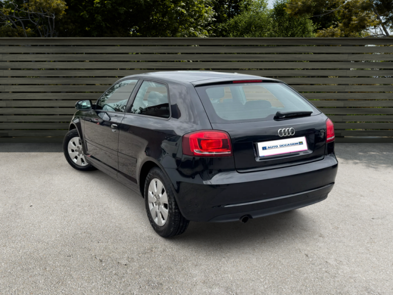AUDI A3 1.6 TDI 105Ch PACK SPORT CLIM/XENON 1er MAIN 