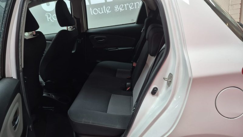 TOYOTA YARIS BERLINE 100cv FRANCE BUSINESS/1 ERE MAIN/TVA RECUPERABLE