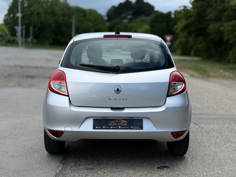 RENAULT CLIO 3 1.2L 75CH OVALIE – PREMIÈRE MAIN – GPS – CLIM – RÉVISÉE & GARANTIE 6 MOIS