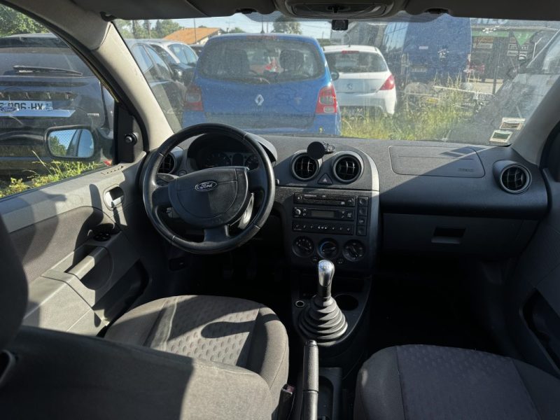 FORD FIESTA V 1.4 TDCI 2002