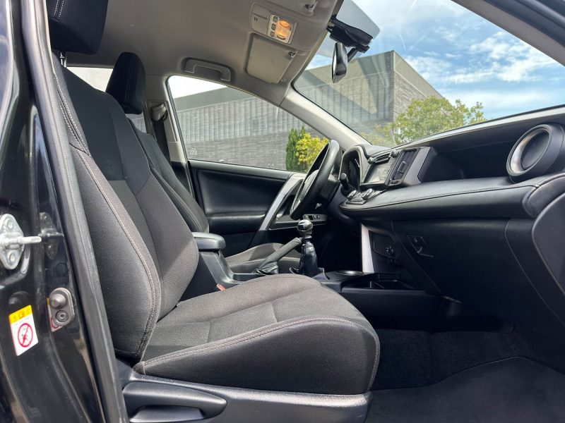 TOYOTA RAV4 124 D-4D LOUNGE 2WD 2014