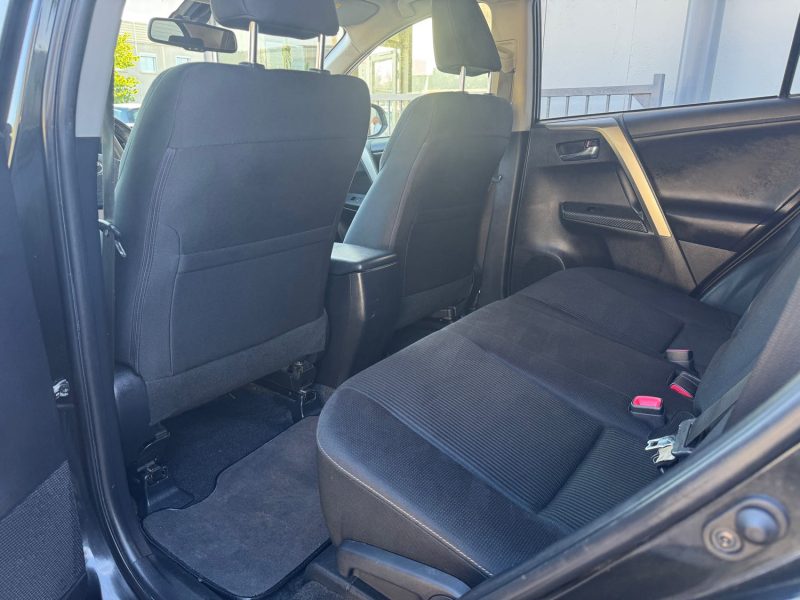 TOYOTA RAV4 124 D-4D LOUNGE 2WD 2014