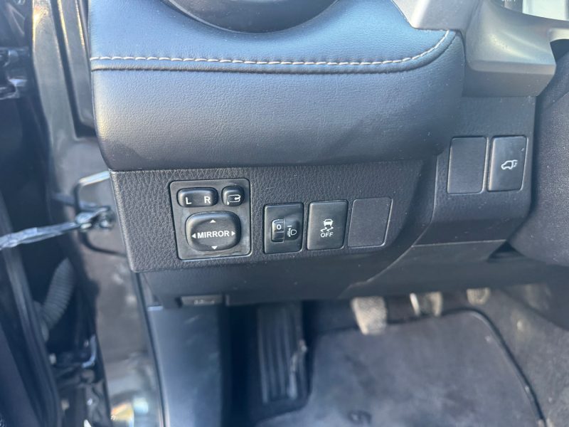 TOYOTA RAV4 124 D-4D LOUNGE 2WD 2014