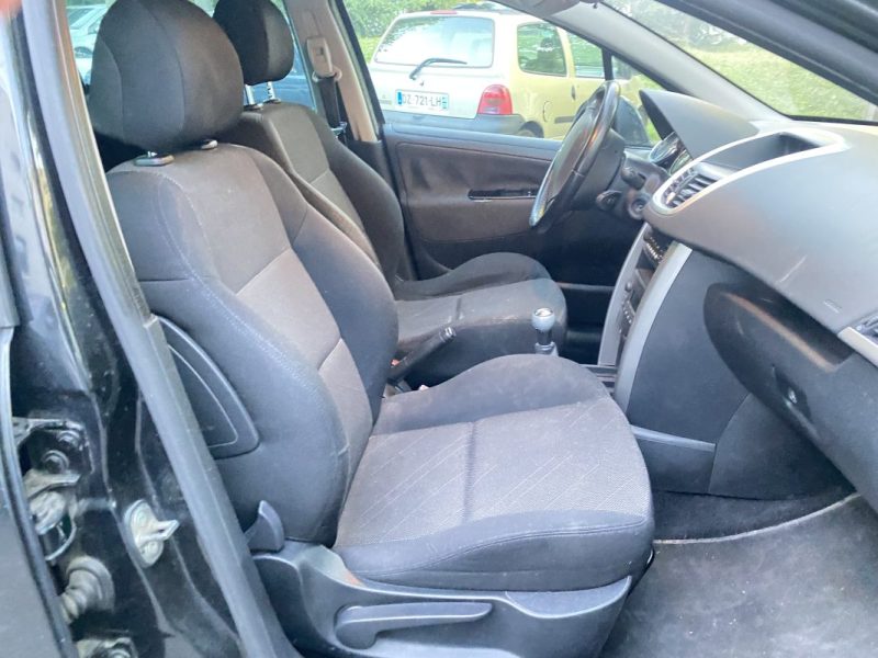 PEUGEOT 207 1.6 HDI 92CV PREMIUM 2010