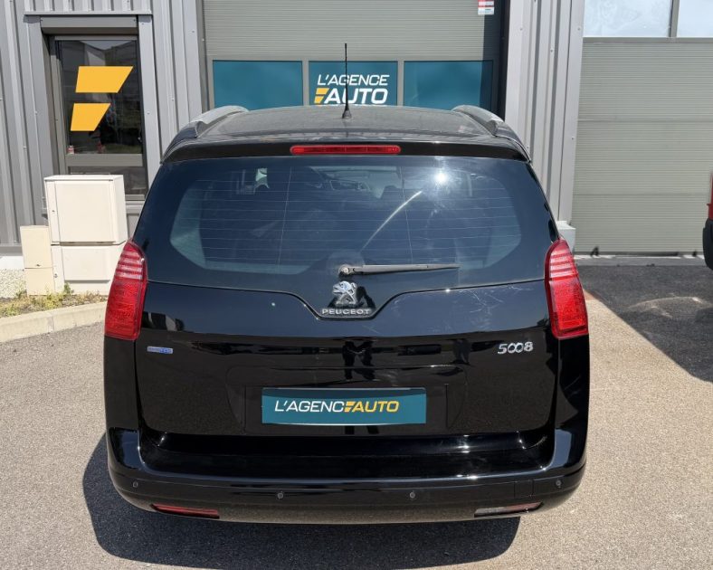 PEUGEOT 5008 1.6 BlueHDi 120ch Style 7 places - Peinture NEUVE - DISTRIBUTION ET ENTRETIEN COMPLET