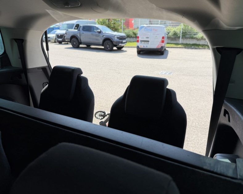 PEUGEOT 5008 1.6 BlueHDi 120ch Style 7 places - Peinture NEUVE - DISTRIBUTION ET ENTRETIEN COMPLET