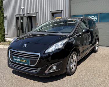 PEUGEOT 5008 1.6 BlueHDi 120ch Style 7 places - Peinture NEUVE - DISTRIBUTION ET ENTRETIEN COMPLET