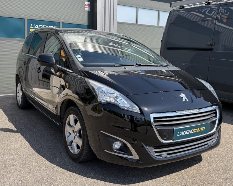 PEUGEOT 5008 1.6 BlueHDi 120ch Style 7 places - Peinture NEUVE - DISTRIBUTION ET ENTRETIEN COMPLET