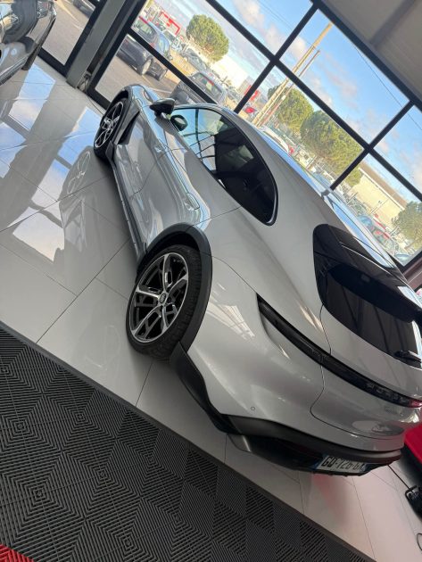 PORSCHE TAYCAN 476CH 4 2021