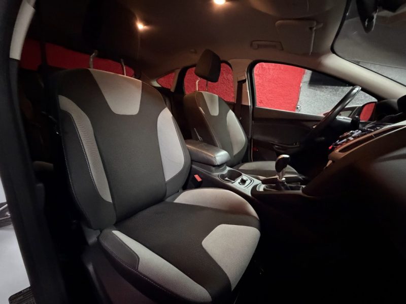 🟢 Ford Focus S 1.6 Ecoboost 150 cv 2013 Sièges Chauffants