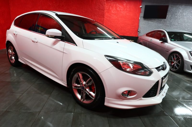 🟢 Ford Focus S 1.6 Ecoboost 150 cv 2013 Sièges Chauffants