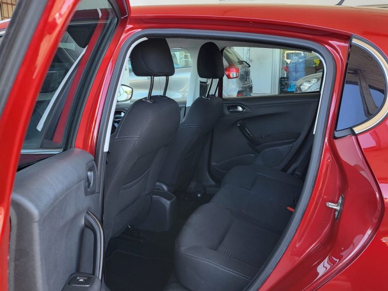 PEUGEOT 208 1.2 PURETECH 110CH ALLURE S&S 5P 2018