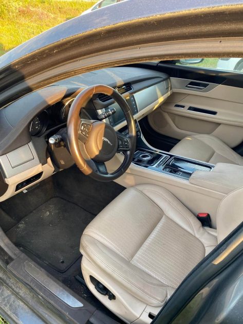 JAGUAR XF 2.0D 180CH BUSINESS SPORT BVA MOTEUR HS 2015