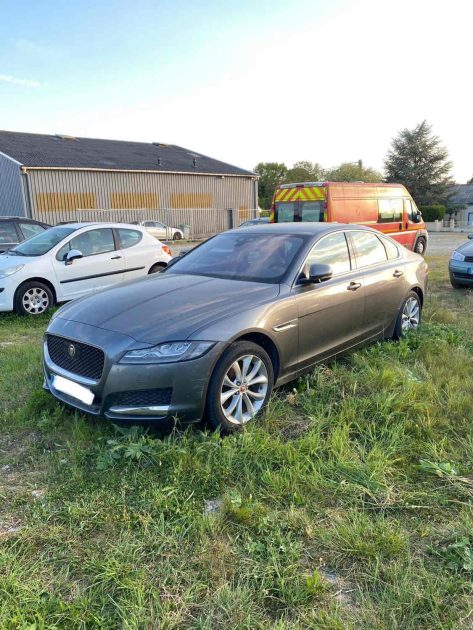 JAGUAR XF 2.0D 180CH BUSINESS SPORT BVA MOTEUR HS 2015