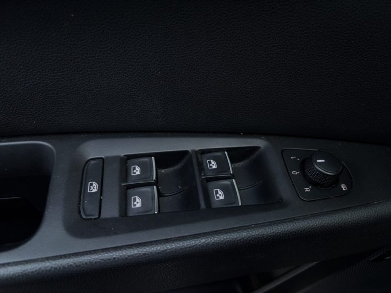SEAT LEON 2.0 TDI 150 cv FR DSG6 / Toit Ouvrant