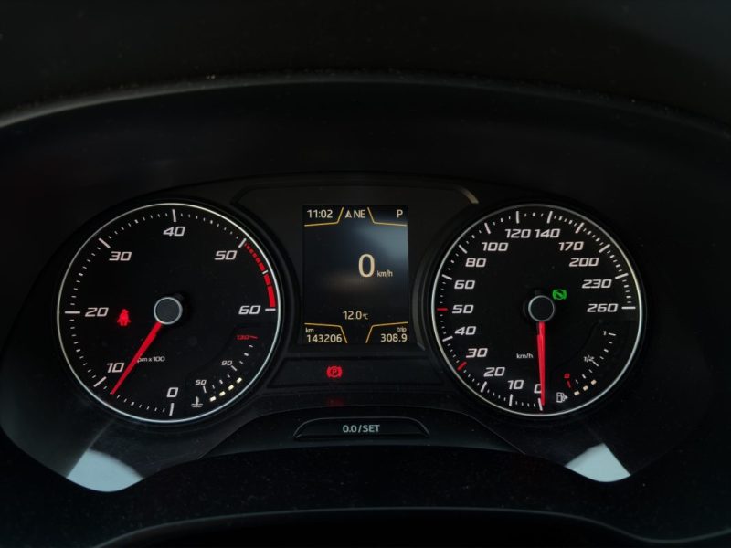 SEAT LEON 2.0 TDI 150 cv FR DSG6 / Toit Ouvrant
