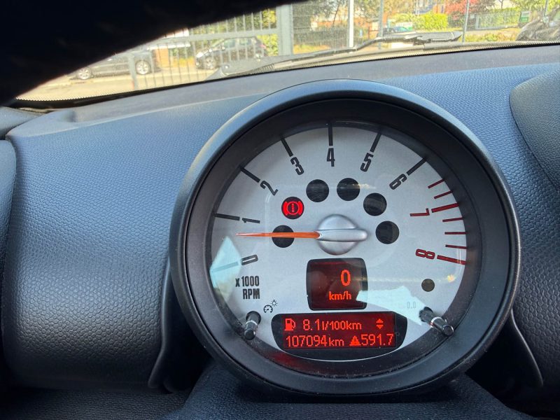 MINI COUNTRYMAN 1L6 ESSENCE 120 CHX PACK BUSINESS