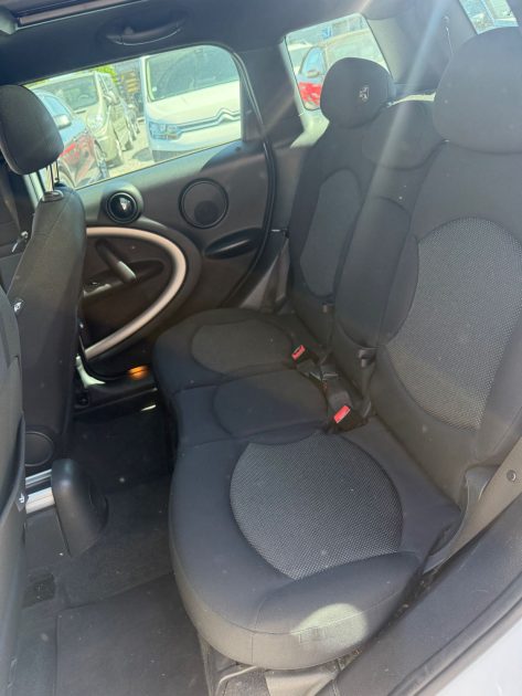 MINI COUNTRYMAN 1L6 ESSENCE 120 CHX PACK BUSINESS
