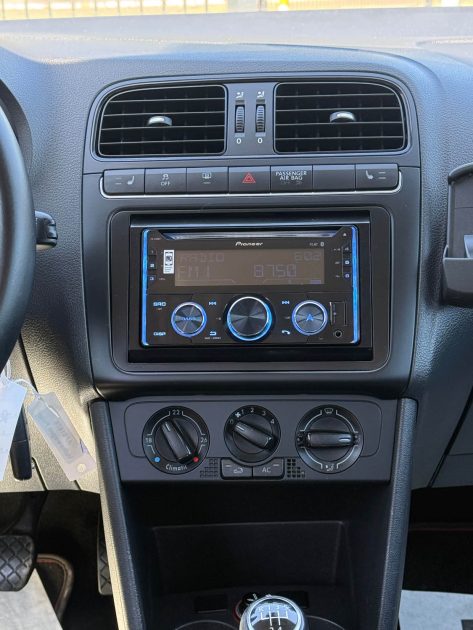VOLKSWAGEN POLO CONFORTLINE 2009