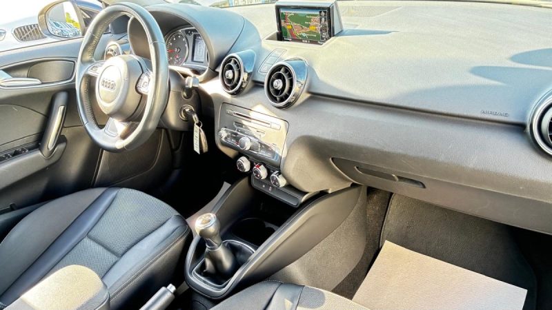 Audi A1 Sportback 1.0 TFSi Ultra Ambiente 95ch 