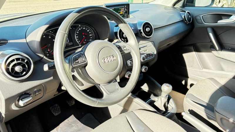 Audi A1 Sportback 1.0 TFSi Ultra Ambiente 95ch 