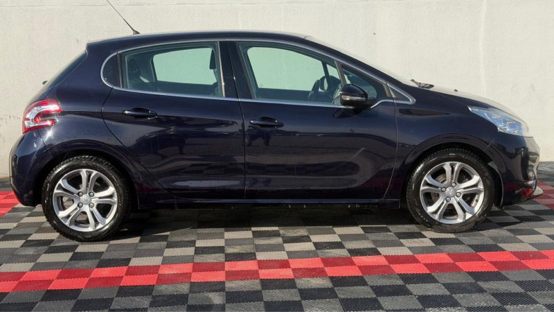 PEUGEOT 208 1.2 VTI ALLURE 5P 2013
