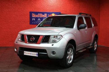 🟢 Nissan Pathfinder 2.5 DCI SE 175 cv Automatique GPS Bluetooth Attelage Régulateur 4X4 7 places