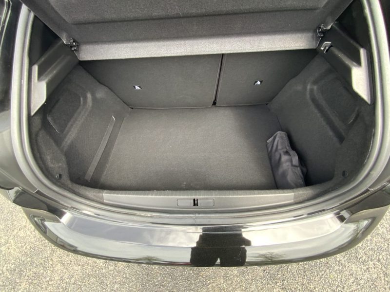 PEUGEOT 208  1.5 BLUEHDI 100 CV ACTIVE 2022 * FAIBLE KILOMÉTRAGE, APPLE CARPLAY + GARANTIE 1 AN
